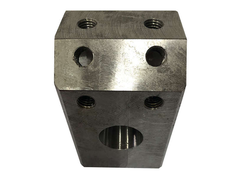 数控机床与传统机床相比的特点